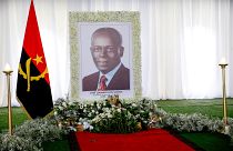 Ex-presidente de Angola, José Eduardo dos Santos, é homenageado em semana de luto