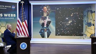 Президент США представляет первый снимок с телескопа "Уэбб"