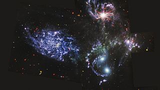 A Stephans Quintet galaxiscsoport a James Webb űrtávcső felvételén
