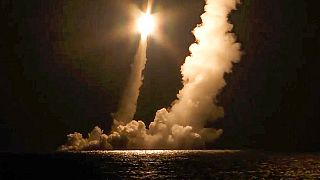 Interkontinentale ballistische Raketen vom Atom-U-Boot Vladimir Monomakh der russischen Marine - ARCHIV