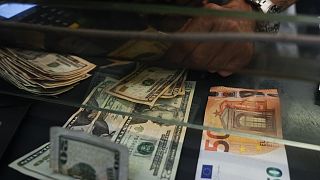 Pour la première fois depuis 2002, l'euro et le dollar ont la même valeur