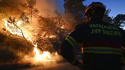 Μάχη με τις φλόγες στο Ζάτον της Κροατίας