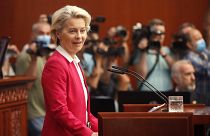 Η Ούρσουλα φον ντερ Λάιεν στο κοινοβούλιο στα Σκόπια