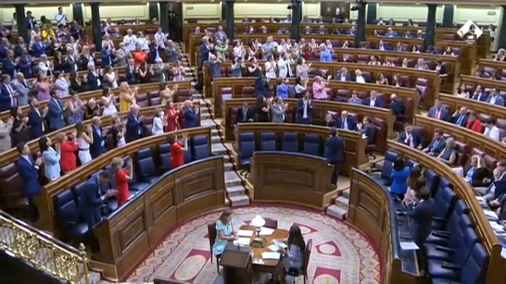 En España, se aprueba la ley de «memoria democrática»