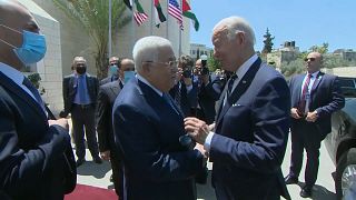 الرئيس الفلسطيني محمود عباس يستقبل نظيره الأمريكي جو بايدن في مقر الرئاسة الفلسطينية في بيت لحم