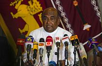 Спикер парламента Шри-Ланки объявляет об отставке президента Готабая Раджапаксы. 15 июля 2022 г.