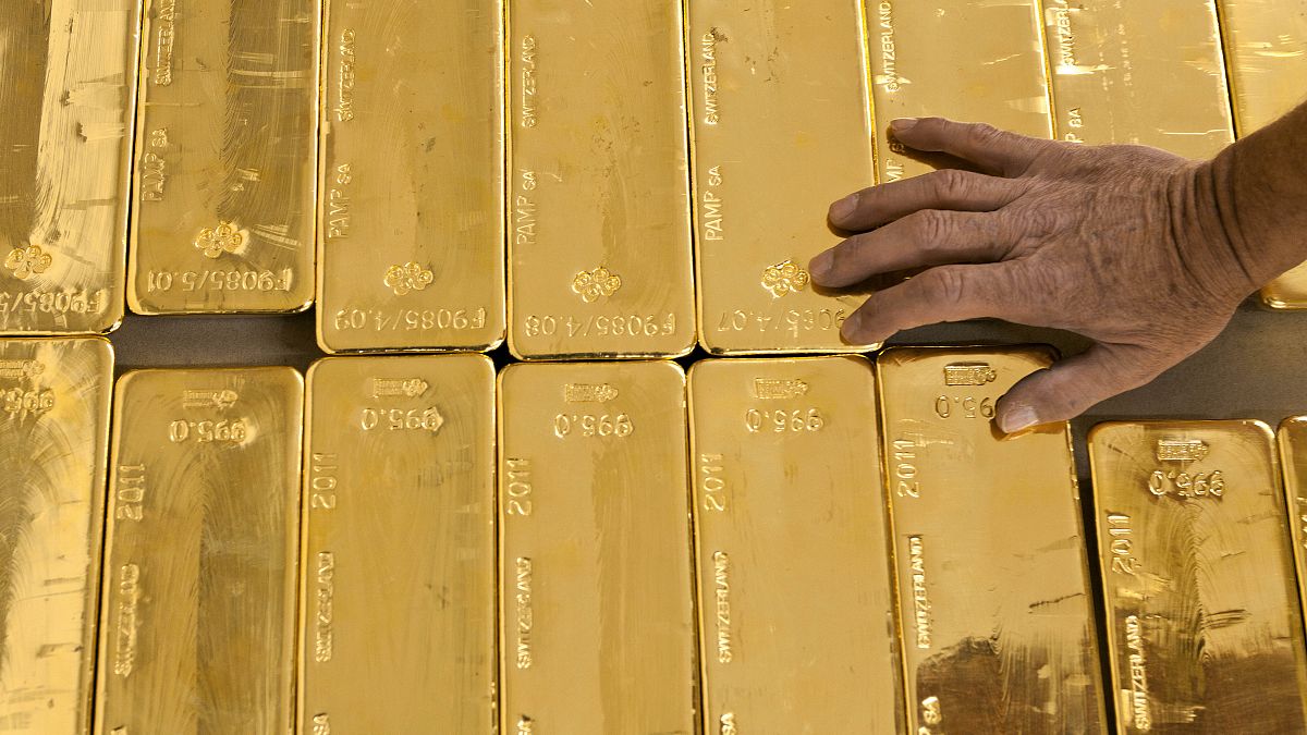 Золото считается второй по важности — после углеводородов — статьёй российского экспорта