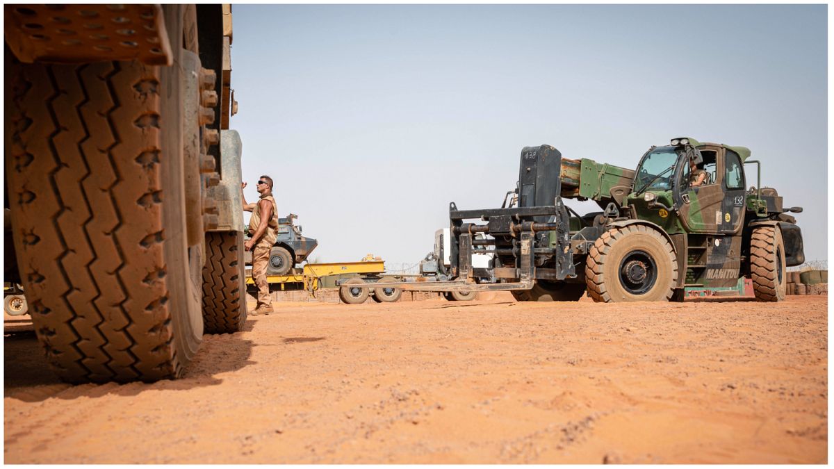 ناقلة عسكرية في مالي 