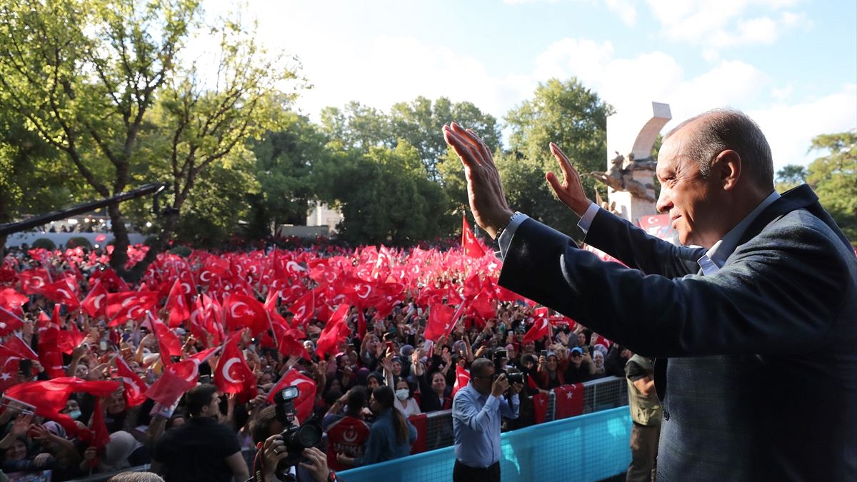 Erdoğan, Saraçhane Meydanı'nda konuştu