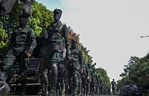 Στρατός αναπτύχθηκε έξω από το Κοινοβούλιο της Σρι Λάνκα