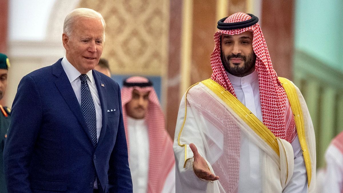 Biden, Suudi Arabistan Kralı Selman ile Veliaht Prens Muhammed ile görüştü