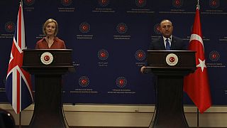 İngiliz Dışişleri Bakanı Liz Truss, Türk mevkidaşı Mevlüt Çavuşoğlu ile Ankara'da (arşiv)
