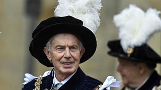 توني بليز رئيس وزراء بريطانيا السابق خلال مراسم وسام الرباط في قلعة وندسور