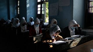 دختران افغان از زمان حضور طالبان در قدرت از تحصیل در مدارس محروم شده‌اند