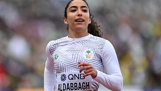 تتنافس السعودية ياسمين الدباغ في تصفيات 100 متر سيدات خلال بطولة العالم لألعاب القوى في هايوارد فيلد في يوجين بولاية أوريغون في 16 يوليو 2022.