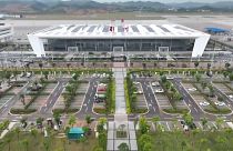 Первый в Азии грузовой аэропорт открылся в центре Китая