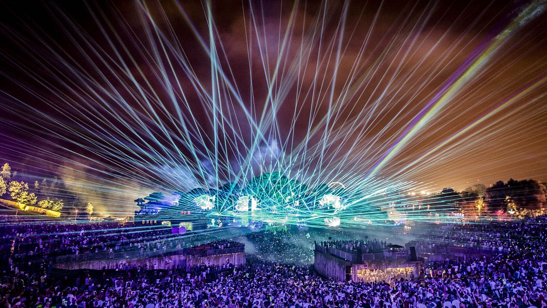 tomorrowland-belgium-s-biggest-edm-festival-returns-after-pandemic