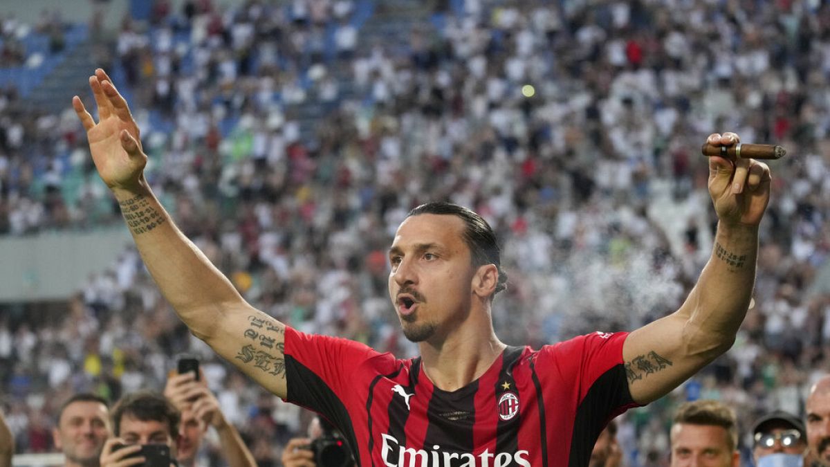 Zlatan Ibrahimovic renueva por un año con el AC Milan