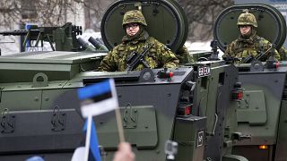 Exército da Estónia convida grupos de amigos para serviço militar