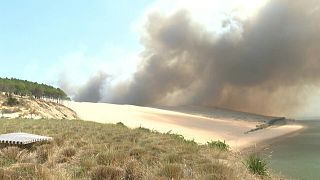 The fire has reached the forest of the famous "Dune du Pilat"