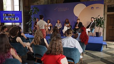 Praga, a scuola per costruire la leadership femminile e colmare il divario di genere