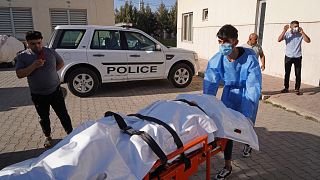 جثة أحد ضحايا القصف تنقل إلى المستشفى - زاخو - 20/07/2022