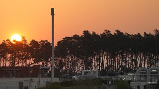 Le soleil se lève à Lubmin, en Allemagne, où le gazoduc Nord Stream 1 reçoit le gaz russe