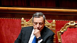 Mario Draghi başbakanlıktan istifa etti