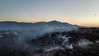 Atene, 21 luglio 2022: le fiamme sono ormai domate sulle colline a nord-est della capitale