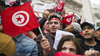 مسيرات داعمة للرئيس قيس سعيد في تونس