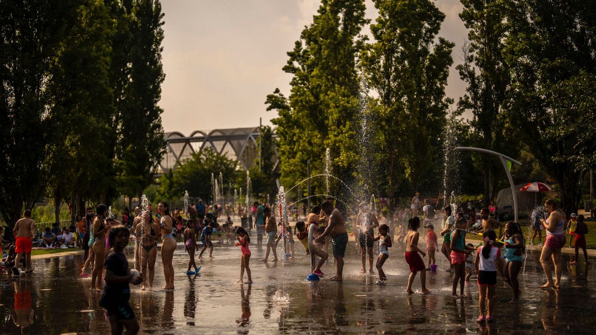 Мадрид, Франкфурт, Виена: Как се адаптират европейските градове към горещите вълни?