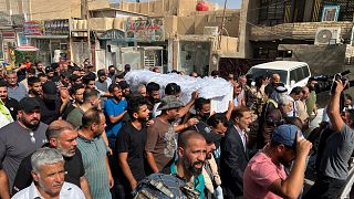 Funeral em Bagdade de uma das vítimas do ataque no Curdistão iraquiano