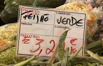 Prezzo dei fagioli in aumento in un mercato in Portogallo