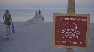 Warnschild an einem Strand in Odessa 