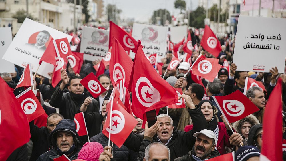 مؤشرات على انزلاق الاقتصاد التونسي إلى أزمة تضع الرئيس أمام تحد جديد - Euronews