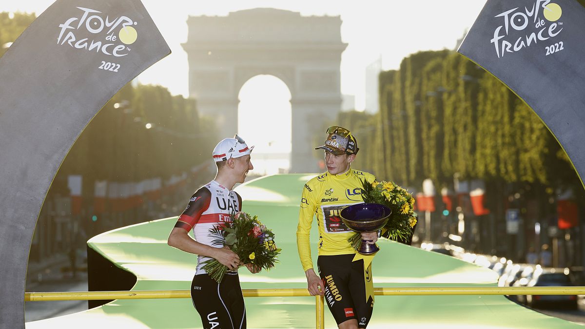 Завершилась многодневная велогонка "Тур де Франс"