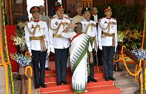 La nouvelle présidente de l'Inde, Draupadi Murmu, lors de sa cérémonie de prestation de serment à New Delhi, en Inde, lundi 25 juillet 2022.