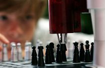 شطرنج انسان و ربات
