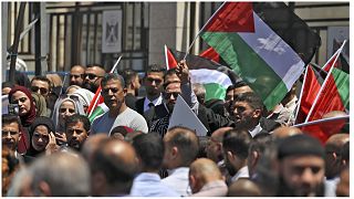 محامون فلسطينيون يتظاهرون لإلغاء القوانين الصادرة بقرارات رئاسية
