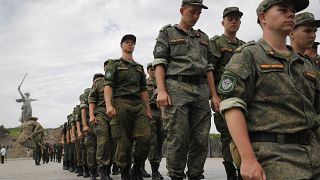 Российские военные на акции в поддержку действий РФ в Украине в Волгограде