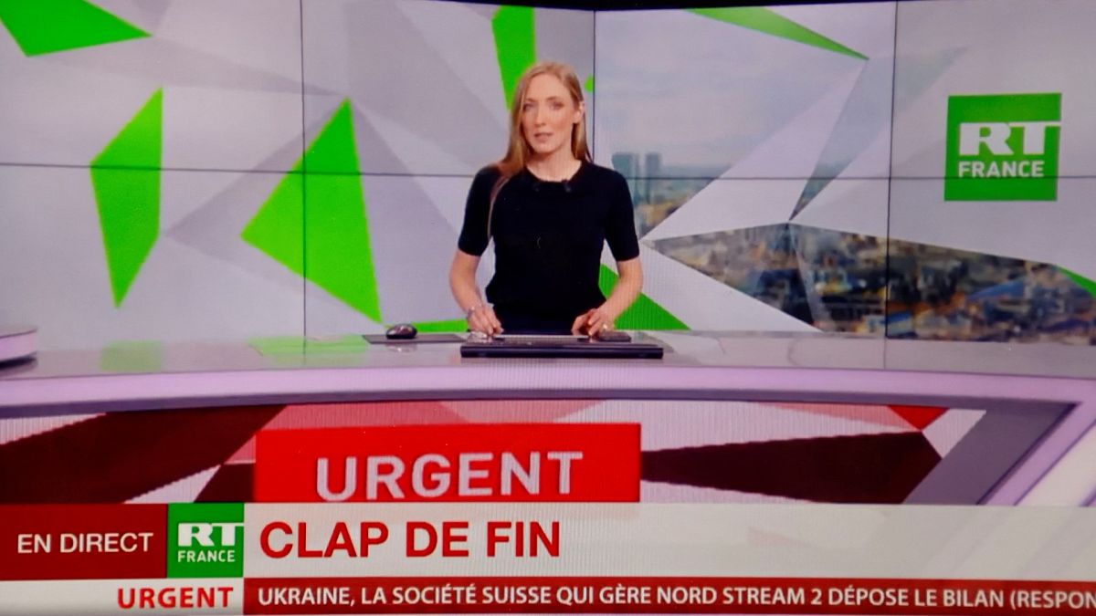 Capture d'écran de l'antenne de RT France, le 2 mars 2022, dernier jour de diffusion de RT France dans l'Hexagone.