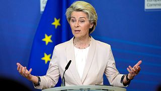 La présidente de la Commission européenne Ursula von der Leyen au siège de l'UE à Bruxelles, le 19 juillet 2022