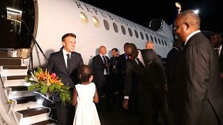 Macron received a resounding welcome in Guinea Bissau
