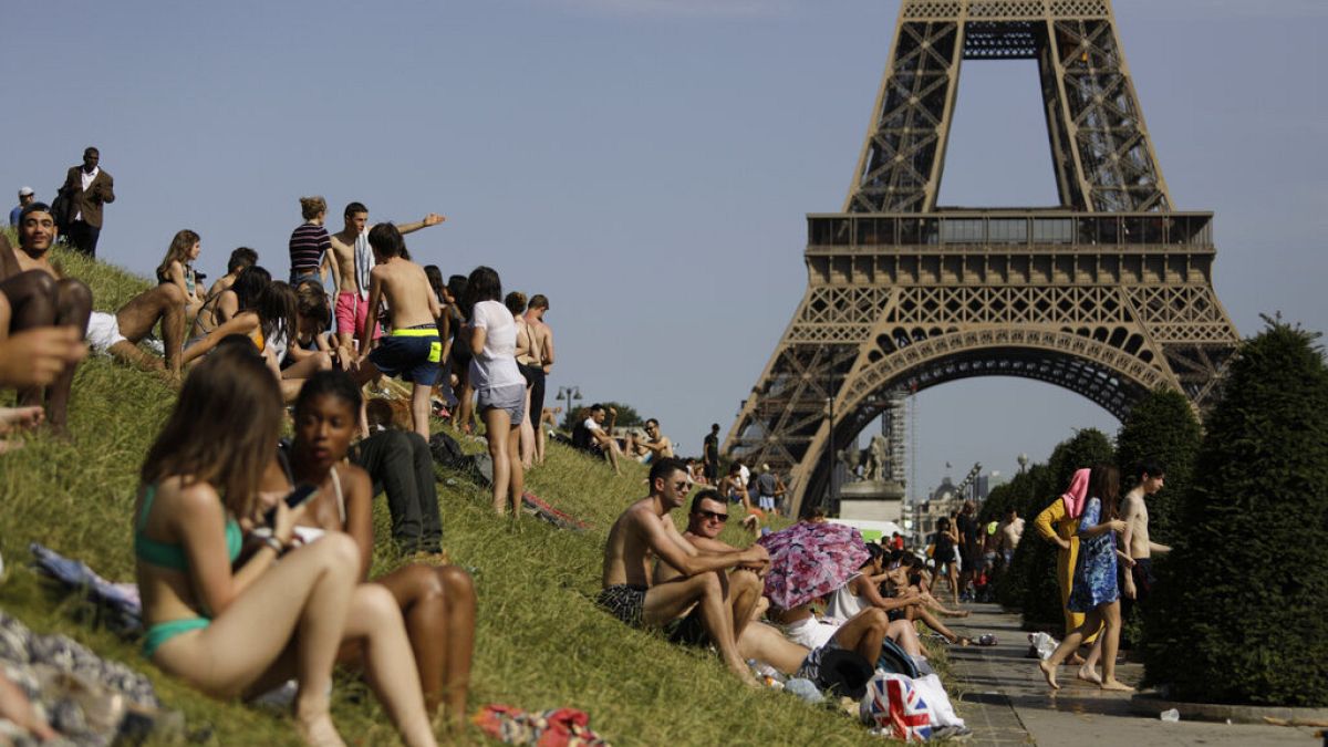 As temperaturas têm subido em Paris nos últimos dias