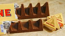 İsviçre mevzuatı gereği Toblerone çikolatasının simgesi değişiyor
