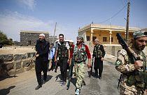 Suriye'nin Süveyde kentinde silahlı Dürzi kişiler
