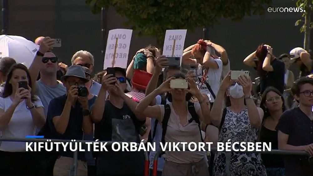 Kifütyülték Orbán Viktort Bécsben