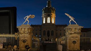 La iluminación del castillo de Charlottenburg en Berlín, Alemania.