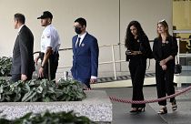 عائلة الصحفية الفلسطينية الأمريكية شيرين أبو عقله تغادر وزارة الخارجية في واشنطن.