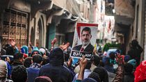 Mısır'ın devrik cumhurbaşkanı Muhammed Mursi lehine slogan atan Müslüman Kardeşler destekçileri / Arşiv